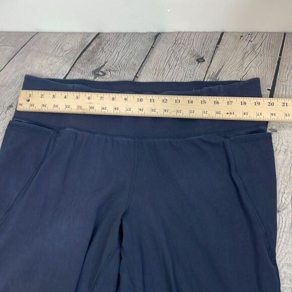 Lane Bryant Livi Leggings Crop Dark Blue Embroidered sides size 22/24 - Picture 13 of 15